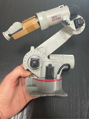 New Motoman ES165N Robot Mini Promotional Model Desk Display Replica
